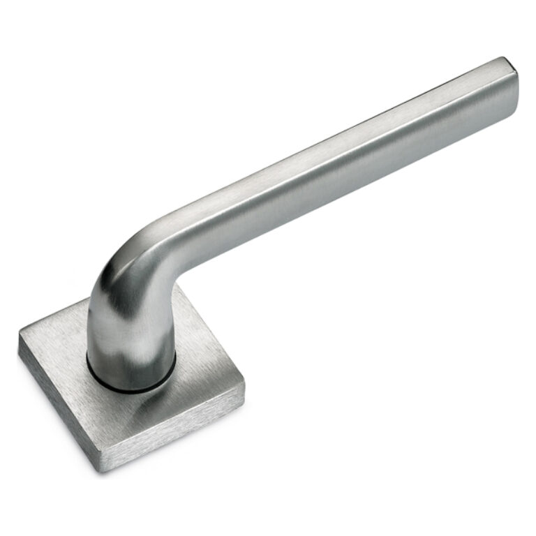 Handles and accessories